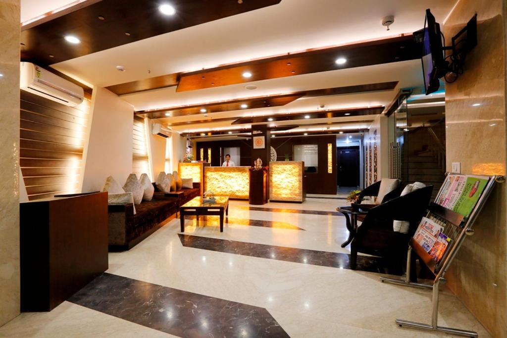 Airport La Sapphire Hotel & Restaurant نيودلهي المظهر الخارجي الصورة