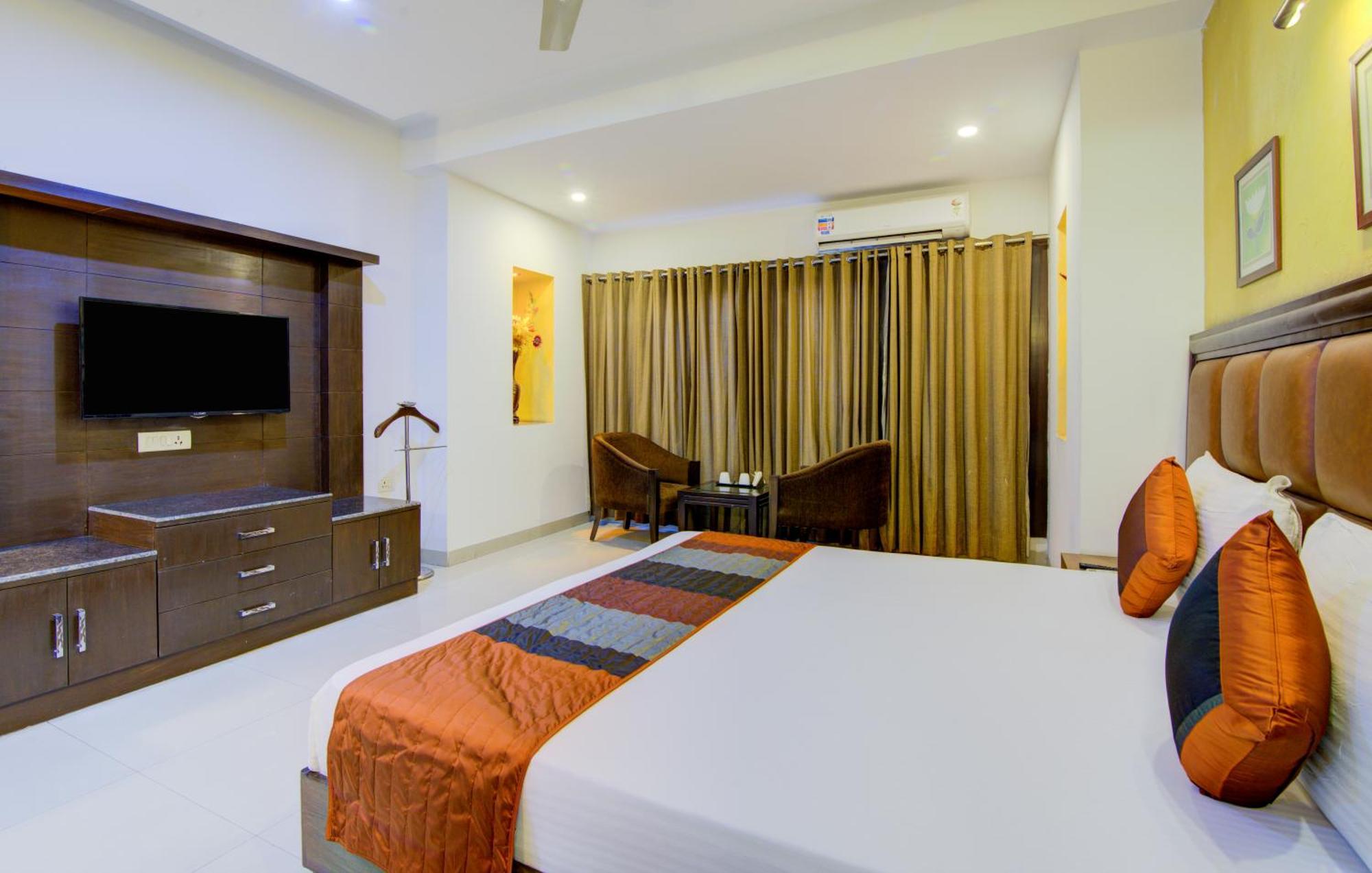 Airport La Sapphire Hotel & Restaurant نيودلهي المظهر الخارجي الصورة